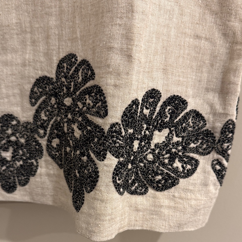 New✨Banana Republic Embroidered Linen Tank Top - Black and Cream size S - Picture 2 of 8